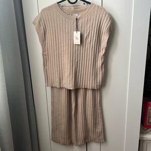 Matching 2 piece set. Knit ribbed sweater set.